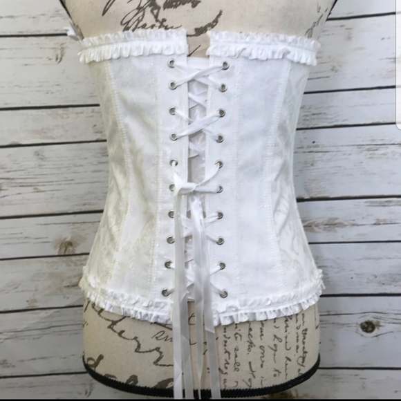 Gorgeous Corset - Picture 9 of 14